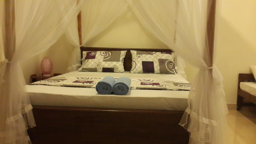 Golden Beach Rest Otel Tangalle Dış mekan fotoğraf