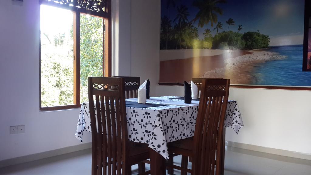 Golden Beach Rest Otel Tangalle Dış mekan fotoğraf