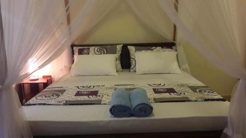 Golden Beach Rest Otel Tangalle Dış mekan fotoğraf